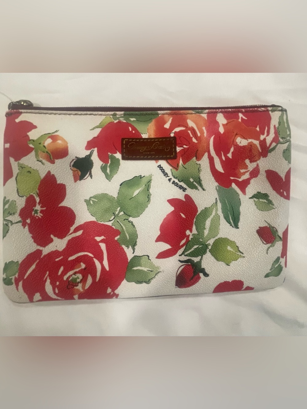 Dooney & Bourke White Floral Leather Zip Pouch❤️🔥Inside needs cleaning❤️🔥